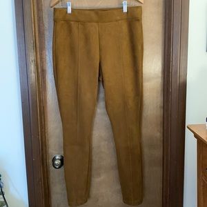 Old Navy Stevie Women’s Faux Suede Leggings Size Large Chesnut Brown color.